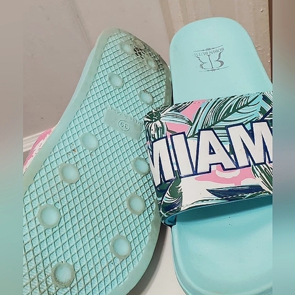 Robin Ruth "MIAMI Ladies Slides Size 8.5 🌴✌️ - Picture 4 of 5
